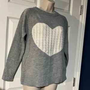 Super cute boxy grey sweater with cable heart accent sooo sweet warm and cozy XS